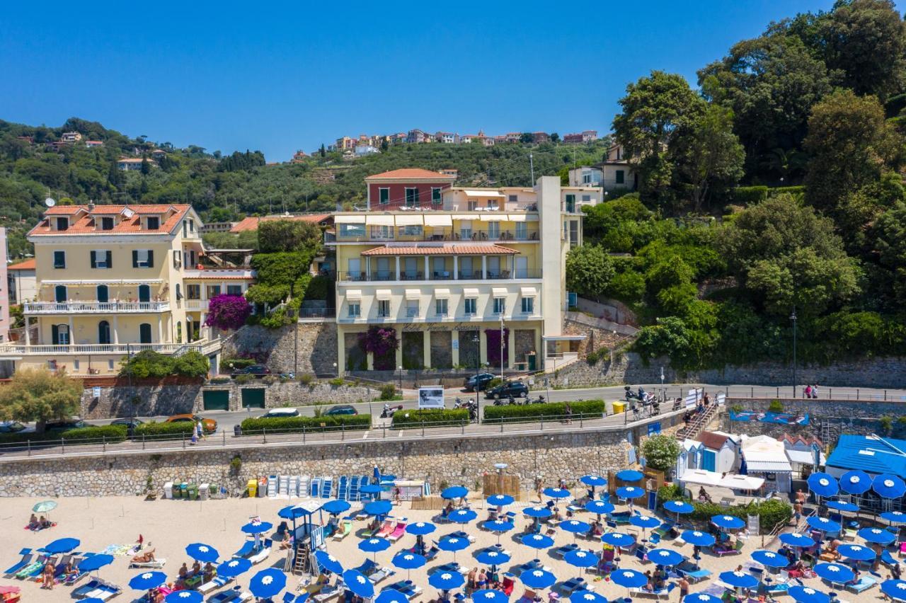 Venere Azzurra Hotel 3*